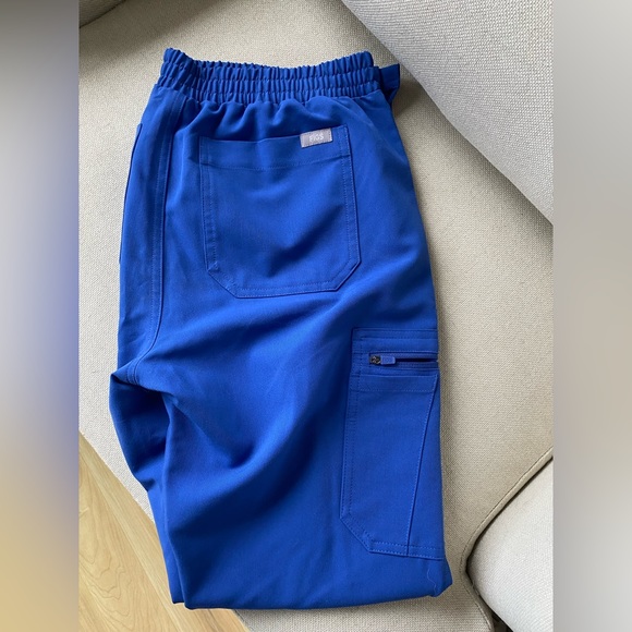 FIGS - Picture 2 of 2